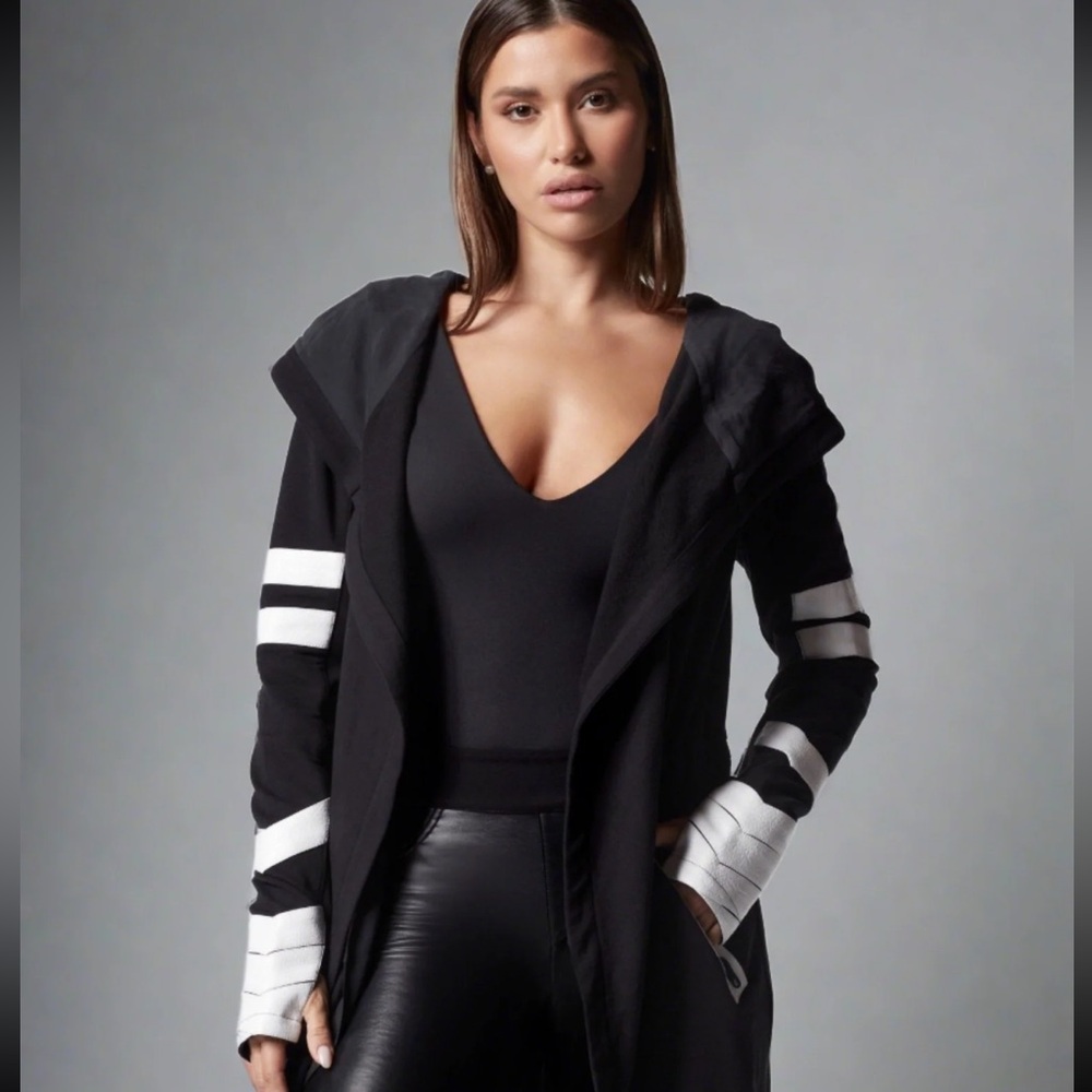 Blanc Noir Maitri Traveler Jacket